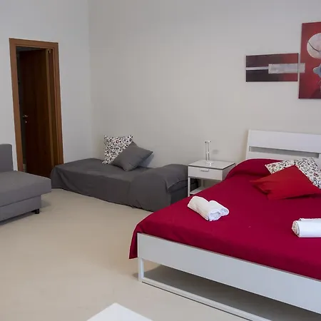Guest house Enjoy 2*